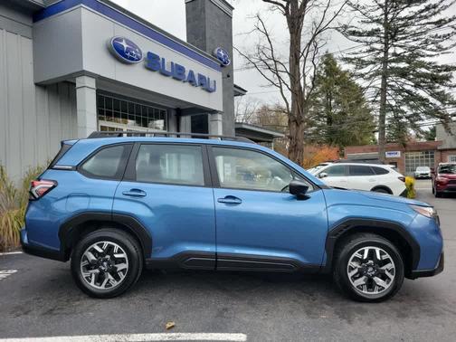2025 Subaru Forester Base