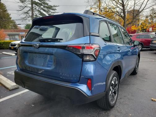 2025 Subaru Forester Base