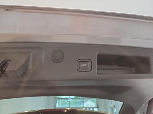 Sterling Gray Metallic 2024 Chevrolet Equinox LT