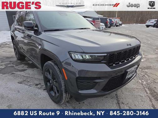 2025 Jeep Grand Cherokee Laredo