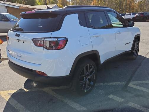 2026 Jeep Compass Limited Altitude