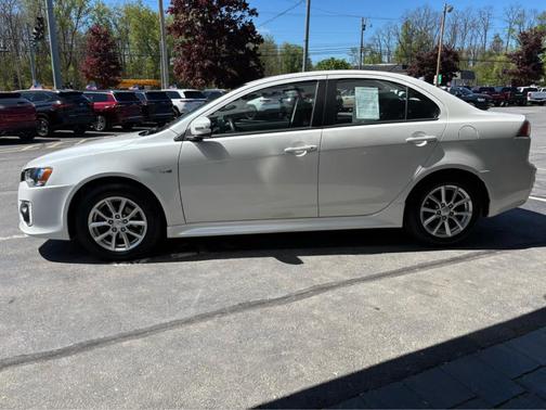Diamond White Pearl 2016 Mitsubishi Lancer ES
