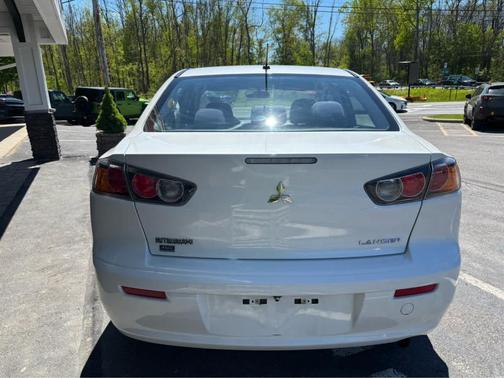 Diamond White Pearl 2016 Mitsubishi Lancer ES