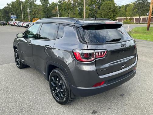 2022 Jeep Compass Altitude