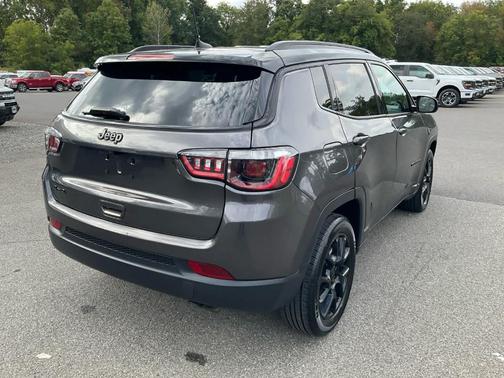 2022 Jeep Compass Altitude
