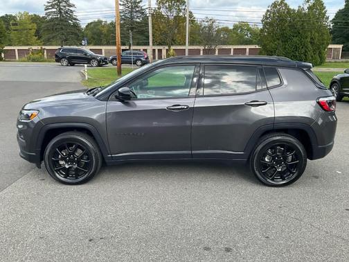 2022 Jeep Compass Altitude