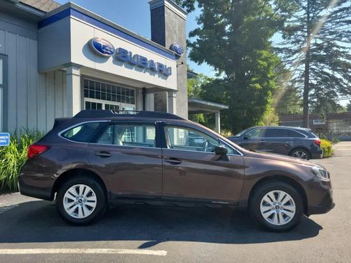 Cinnamon Brown Pearl 2019 Subaru Outback 2.5i