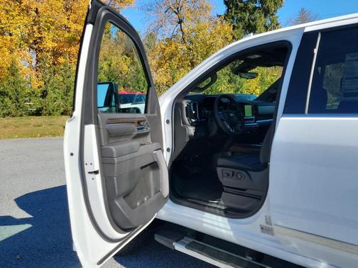 2026 Chevrolet Silverado 3500 High Country