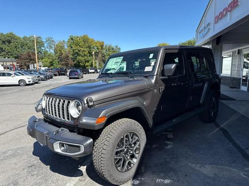 Granite Crystal Clearcoat Metallic 2027 Jeep Wrangler Sahara