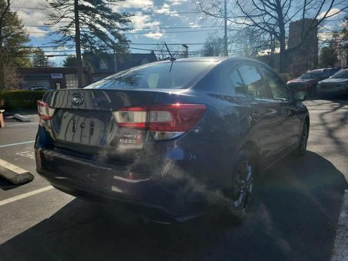 2017 Subaru Impreza 2.0i