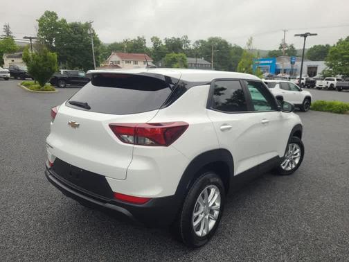 Summit White 2026 Chevrolet Trailblazer LS