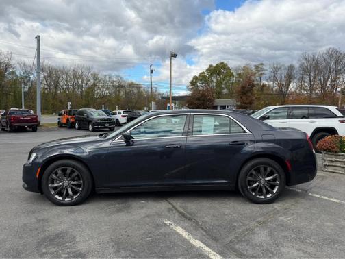 2015 Chrysler 300 Limited