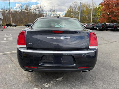 2015 Chrysler 300 Limited