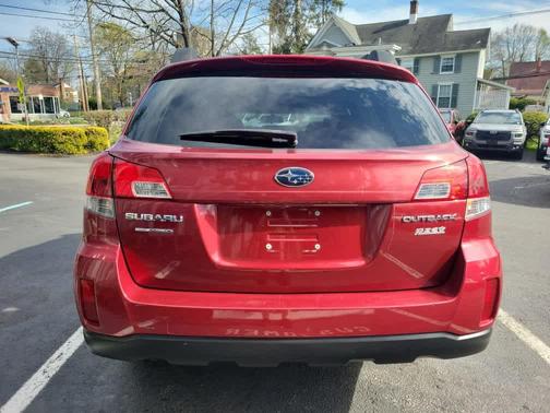 Venetian Red Pearl 2013 Subaru Outback 2.5i Premium