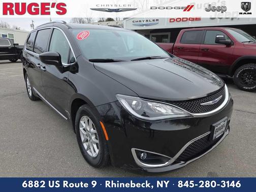 2020 Chrysler Pacifica Touring-L