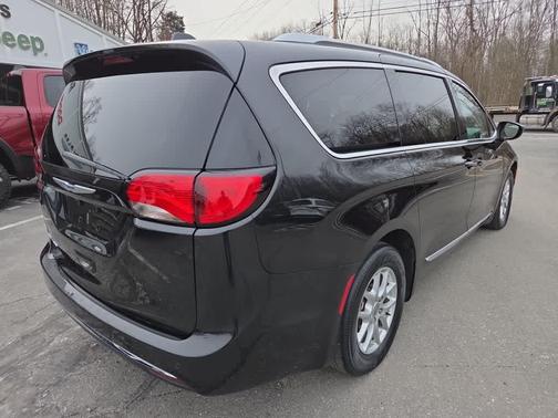 2020 Chrysler Pacifica Touring-L