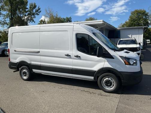 2025 Ford Transit-250 148 WB Medium Roof Cargo