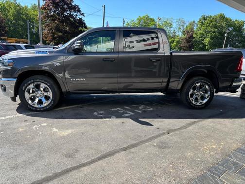 Granite Crystal Clearcoat Metallic 2026 RAM 1500 Big Horn/Lone Star