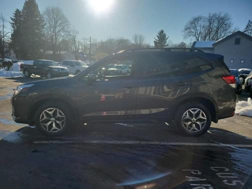 2022 Subaru Forester Premium
