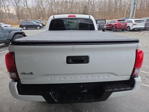 2022 Toyota Tacoma SR