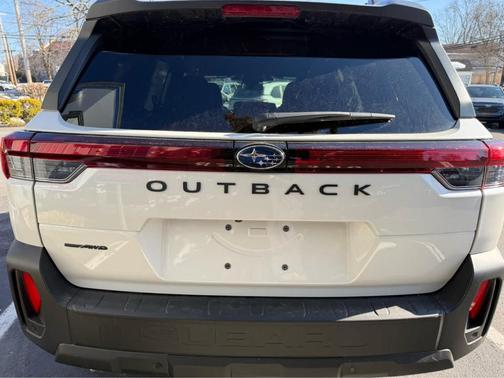 Crystal White Pearl 2026 Subaru Outback Premium