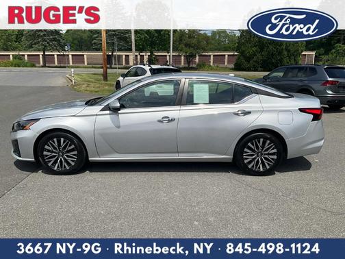 Brilliant Silver Metallic 2023 Nissan Altima 2.5 SV