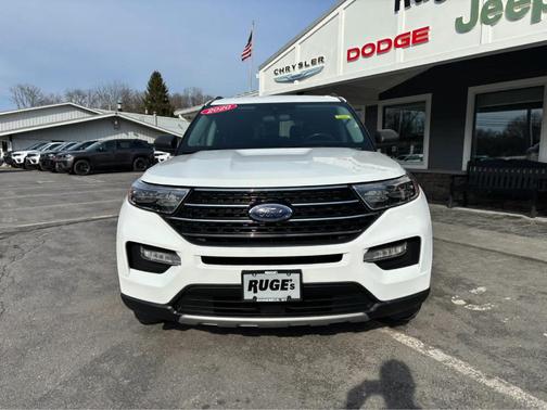 Oxford White 2020 Ford Explorer XLT
