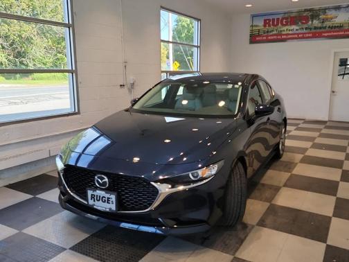 2023 Mazda Mazda3 FWD w/Preferred Package