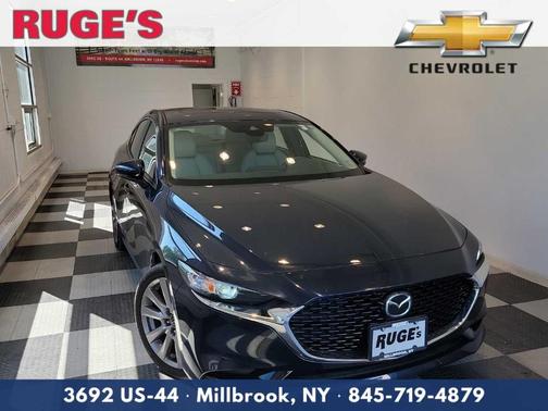 2023 Mazda Mazda3 FWD w/Preferred Package