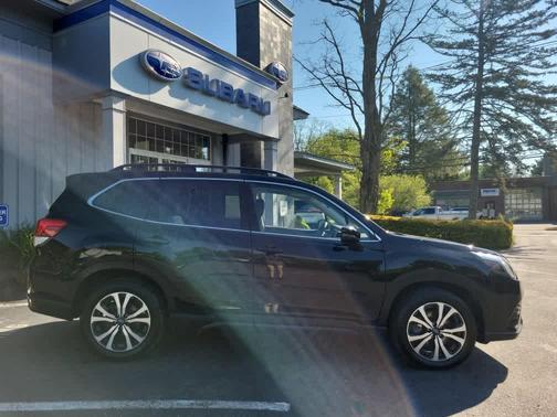 Crystal Black Silica 2022 Subaru Forester Limited