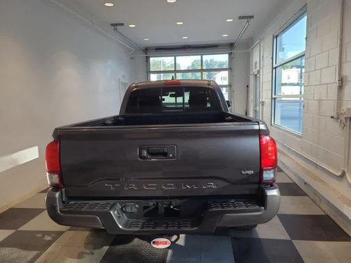 Magnetic Gray Metallic 2018 Toyota Tacoma TRD Sport