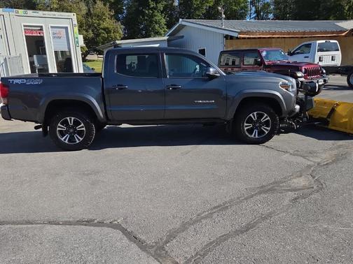 2016 Toyota Tacoma TRD Sport