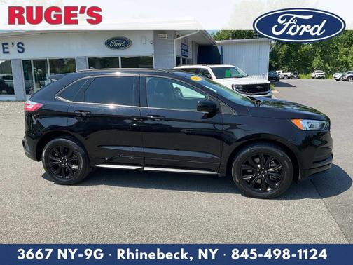 Agate Black 2022 Ford Edge SE