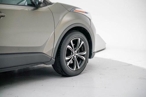 2021 Toyota C-HR LE