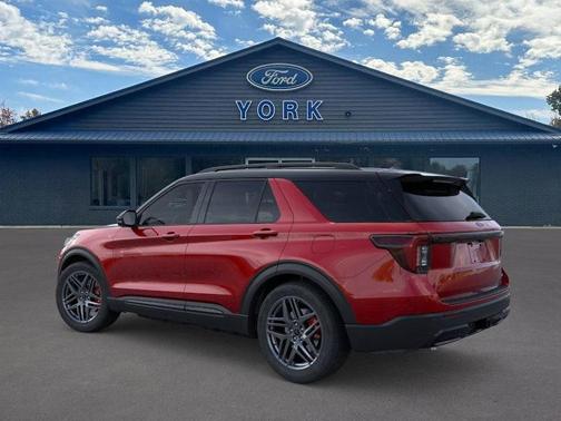 2025 Ford Explorer ST-Line