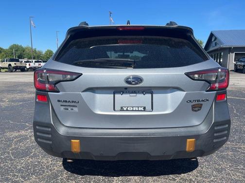 Ice Silver Metallic 2022 Subaru Outback Wilderness