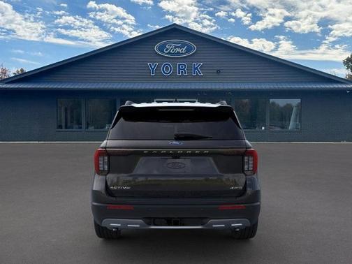 2025 Ford Explorer Active