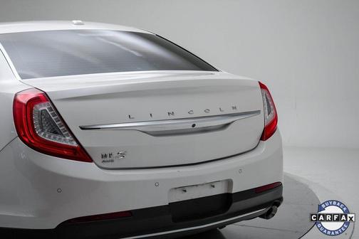 2015 Lincoln MKS Base