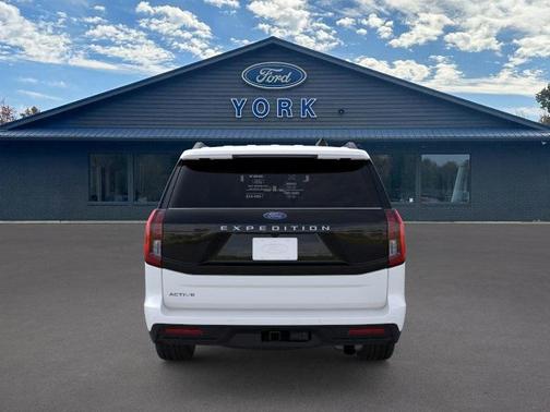 2025 Ford Expedition Active