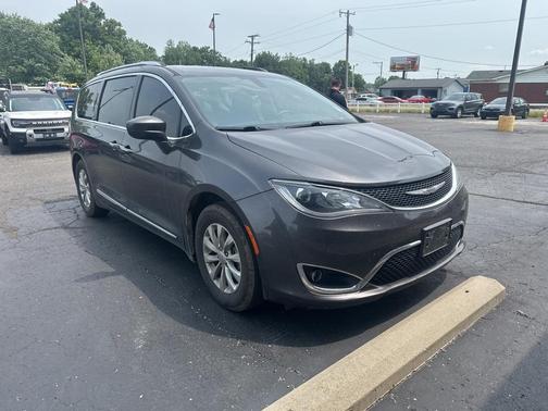 2019 Chrysler Pacifica Touring-L