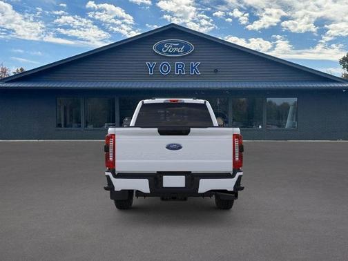 2025 Ford F-250 XL