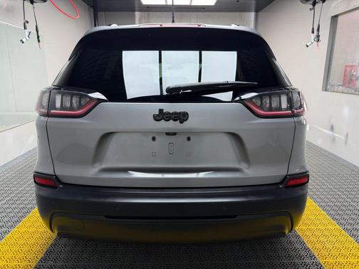 2020 Jeep Cherokee Altitude