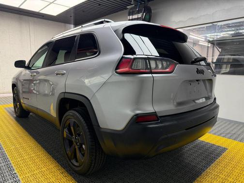 2020 Jeep Cherokee Altitude