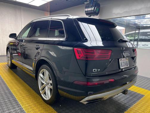 2017 Audi Q7 3.0T Prestige