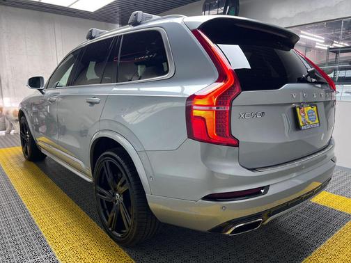 2016 Volvo XC90 T6 R-Design