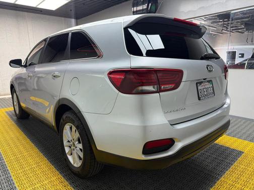 Sparkling Silver 2020 Kia Sorento LX