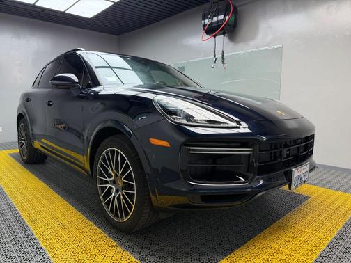 Blue 2019 Porsche Cayenne Turbo