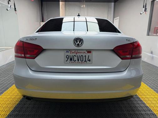 Reflex Silver Metallic 2015 Volkswagen Passat 1.8T S