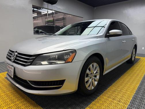 Reflex Silver Metallic 2015 Volkswagen Passat 1.8T S