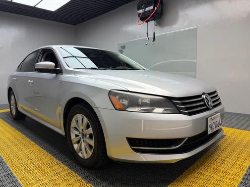 Reflex Silver Metallic 2015 Volkswagen Passat 1.8T S